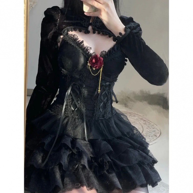 Xia Qiangwei のロリータドレスダークセクシーな痩身誕生日パーティーコスムインターネット有名人の自撮り写真 Xia Qiangwei のロリータドレスダークセクシーな痩身誕生日パーティーコスムインターネット有名人の自撮り写真