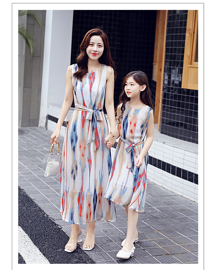 ワンピース ロング丈 袖なし ノースリーブ ラウンドネック Aライン シフォン ウエストリボン ハイウエスト 透け感 ポリエステル カジュアル おしゃれ お洒落 レトロ エスニック 大人可愛い 存在感 ワンピース ロング丈 袖なし ノースリーブ ラウンドネック Aライン シフォン ウエストリボン ハイウエスト 透け感 ポリエステル カジュアル おしゃれ お洒落 レトロ エスニック 大人可愛い 存在感