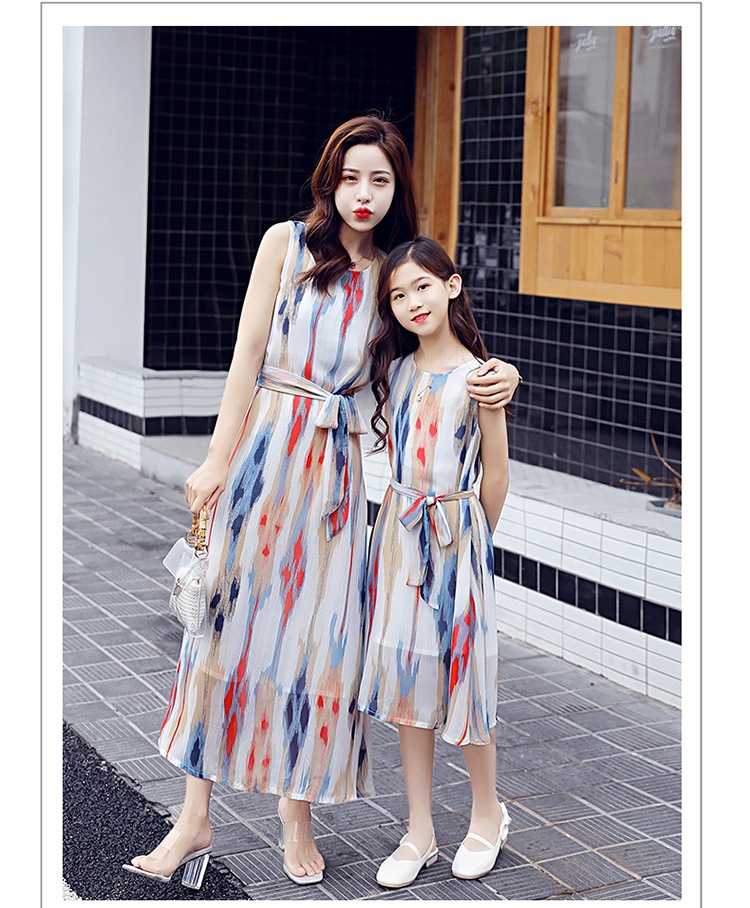 ワンピース ロング丈 袖なし ノースリーブ ラウンドネック Aライン シフォン ウエストリボン ハイウエスト 透け感 ポリエステル カジュアル おしゃれ お洒落 レトロ エスニック 大人可愛い 存在感 ワンピース ロング丈 袖なし ノースリーブ ラウンドネック Aライン シフォン ウエストリボン ハイウエスト 透け感 ポリエステル カジュアル おしゃれ お洒落 レトロ エスニック 大人可愛い 存在感