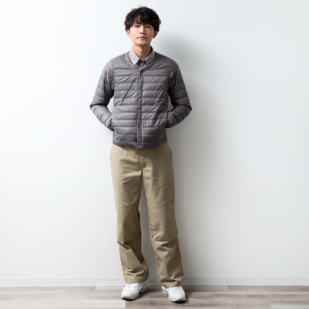 インナーダウン ジャケット メンズ 秋冬 ダウン90％ 軽量 防寒 抗菌 防臭 クルーネック ポケッタブル ライトダウン 暖かい インナージャケット 冬服 おしゃれ ブルゾン 無地 黒 チャコール M