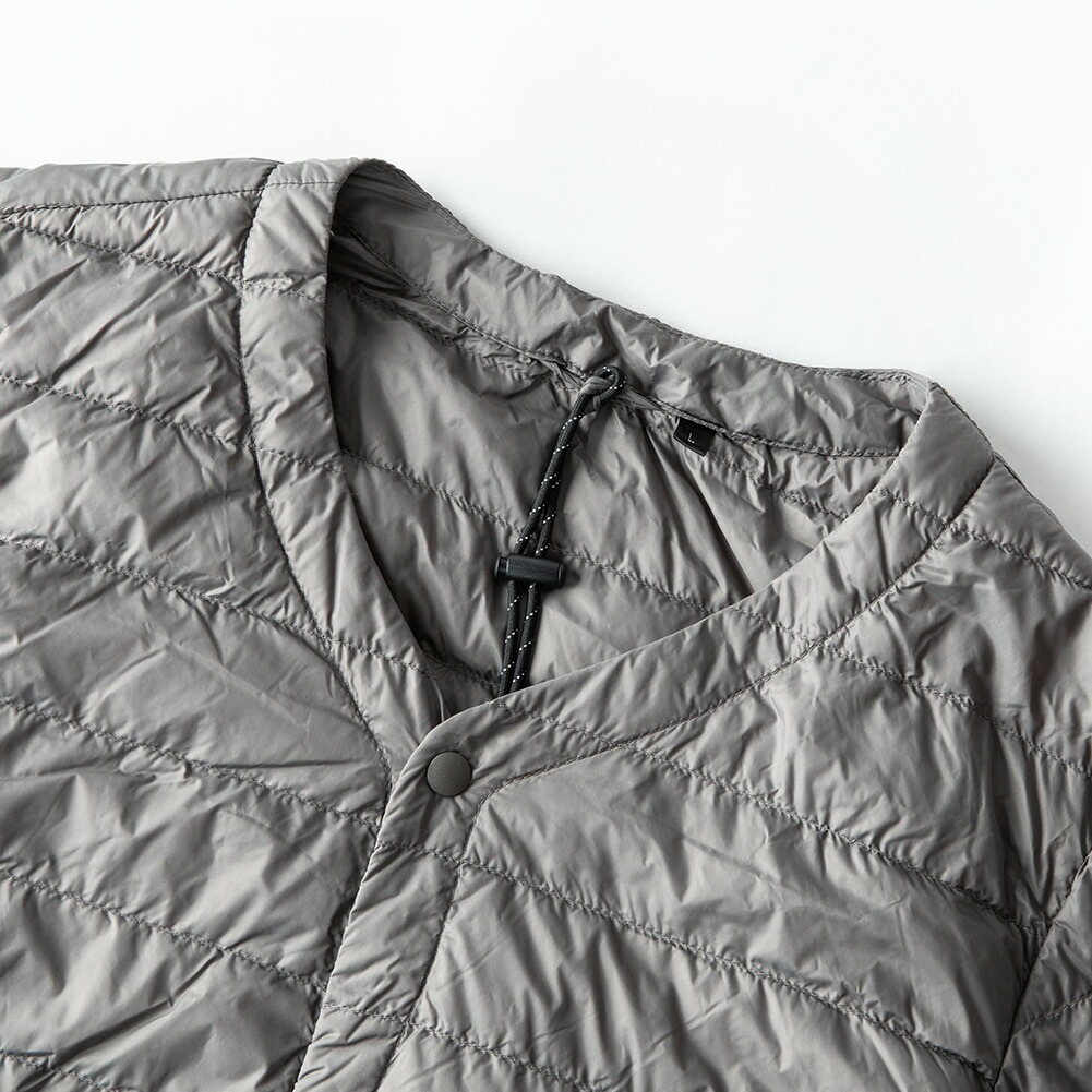 インナーダウン ジャケット メンズ 秋冬 ダウン90％ 軽量 防寒 抗菌 防臭 クルーネック ポケッタブル ライトダウン 暖かい インナージャケット 冬服 おしゃれ ブルゾン 無地 黒 チャコール M