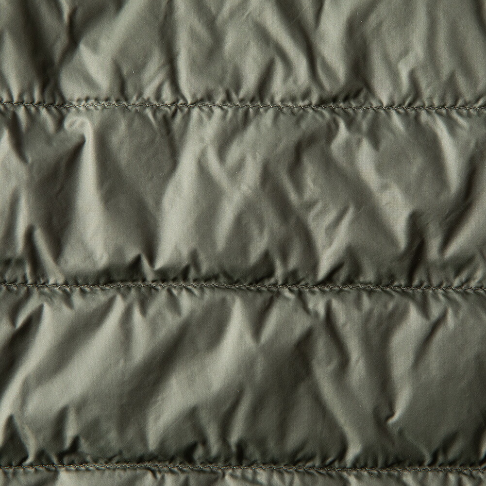 インナーダウン ジャケット メンズ 秋冬 ダウン90％ 軽量 防寒 抗菌 防臭 クルーネック ポケッタブル ライトダウン 暖かい インナージャケット 冬服 おしゃれ ブルゾン 無地 黒 チャコール M