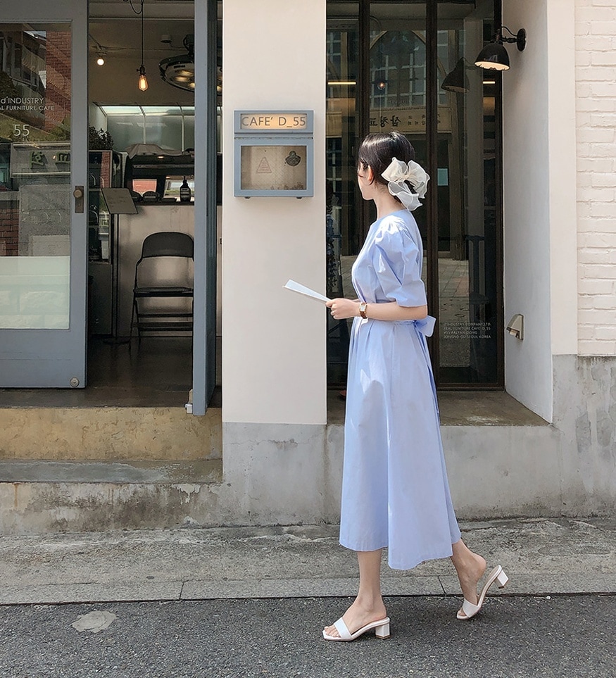 2色 ワンピース 半袖 春 秋 きれいめ フォーマル Aライン ワンピドレス 膝下 ミドル丈 五分袖 パフスリーブ ラウンドネック スリム 透け感 青 ブルー 大人カラー 春カラー 秋カラー アプリコ