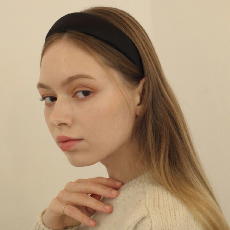 [イェウォン着用] [韓国の人気芸能人着用] LV031 Classic hairband ヘアバンド デイリーアクセサリー SNSで人気 韓国ファッションスタイル