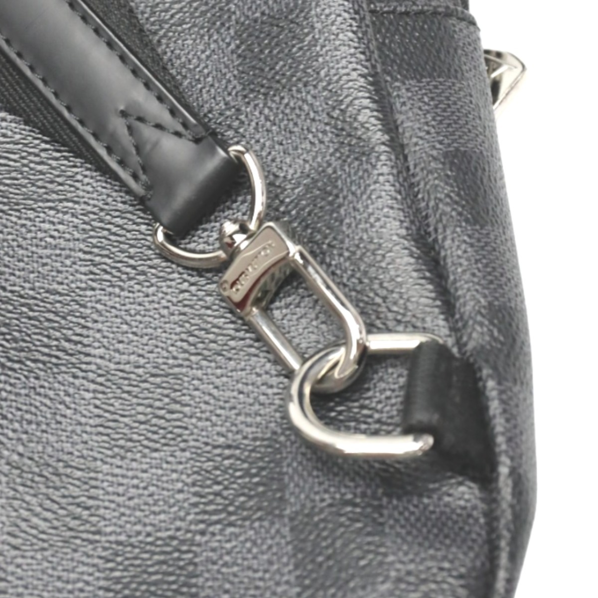 N41719 アヴェニュースリングバッグ 旧型 グラフィット ボディバッグ ブラック