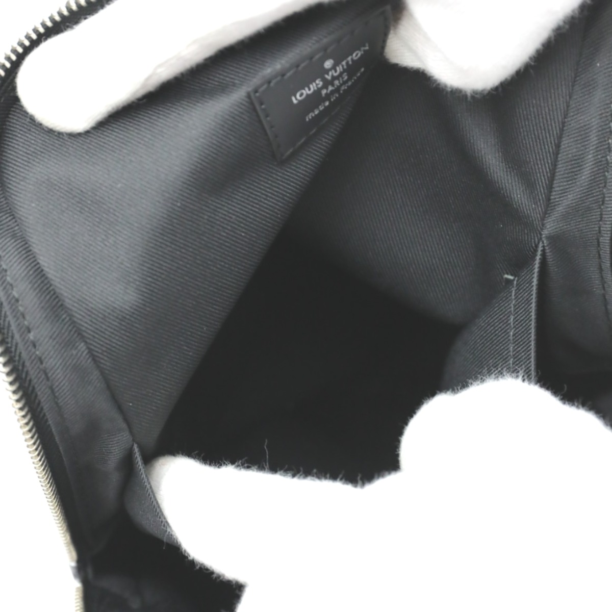 N41719 アヴェニュースリングバッグ 旧型 グラフィット ボディバッグ ブラック