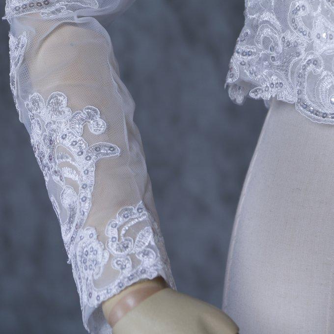 実例写真!美品!ボレロ キラキラのハンドビーディング トップス 繊細レース 花嫁/ウェディングドレス 実例写真!美品!ボレロ キラキラのハンドビーディング トップス 繊細レース 花嫁/ウェディングドレス