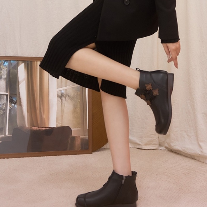 (Ninaspari) ダブルカバーボタン付き牛革アンクル (Ninaspari) ダブルカバーボタン付き牛革アンクル