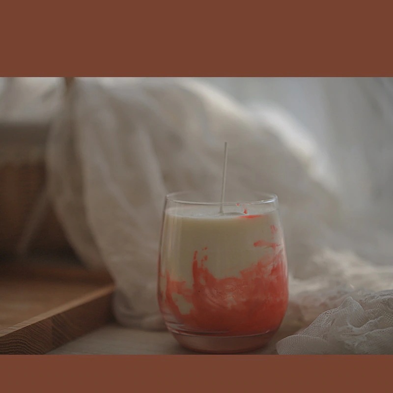 【送料無料】[甘いイチゴ]イチゴ牛乳 ストロベリーケーキ アロマキャンドル 友達へのプレゼント 誕生日プレゼント