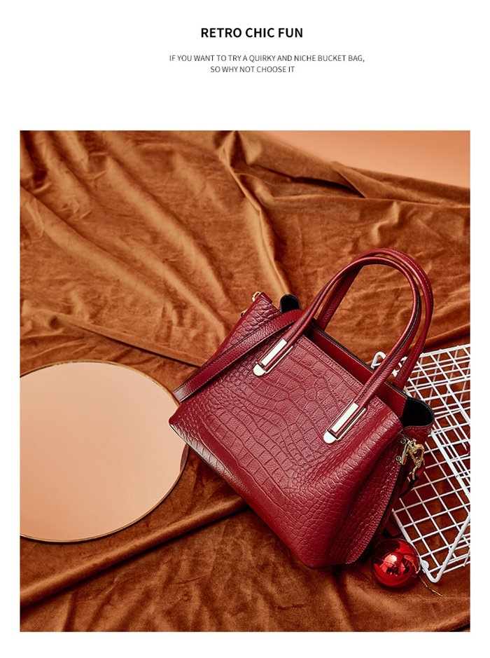 本革バッグ カーフ バッグ ショッピング ハンドバッグ 2way ショルダーバッグ レディース 斜め掛け ビジネス 女性用 手提げ 通勤 シンプル カジュアル 旅行 肩掛け 鞄 バッグ 大容量 おしゃ 本革バッグ カーフ バッグ ショッピング ハンドバッグ 2way ショルダーバッグ レディース 斜め掛け ビジネス 女性用 手提げ 通勤 シンプル カジュアル 旅行 肩掛け 鞄 バッグ 大容量 おしゃ