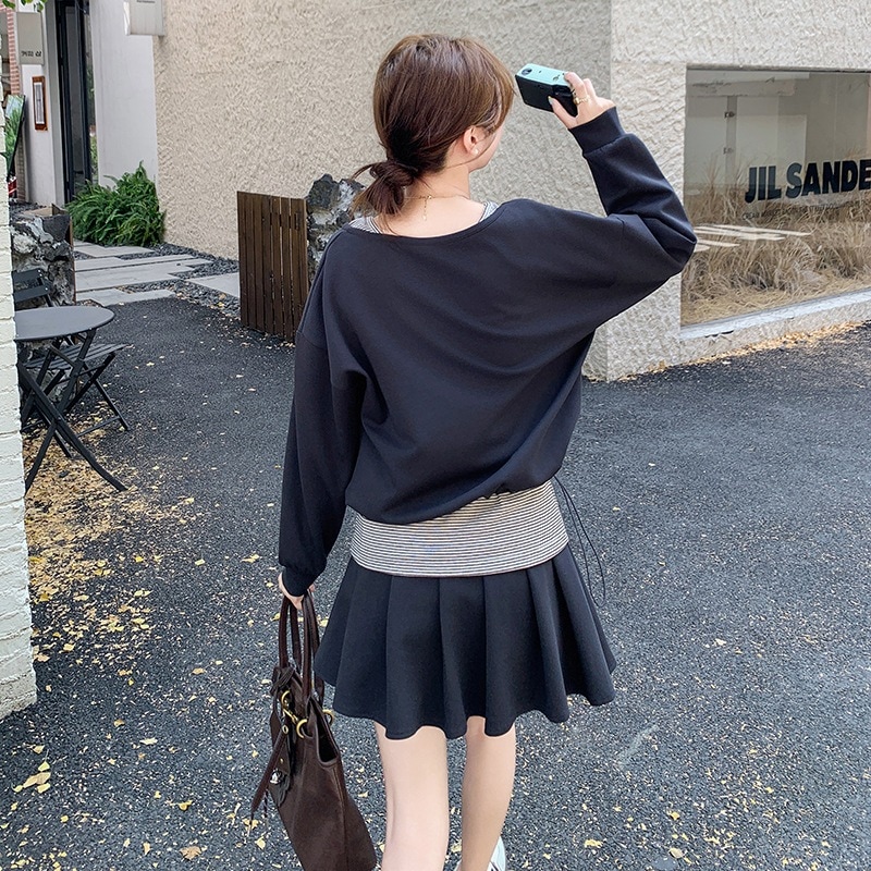 ベストセータープリーツスカートスリーピース2024新しいクールな座綱姉妹ファッションレジャースーツスカートの韓国語版 ベストセータープリーツスカートスリーピース2024新しいクールな座綱姉妹ファッションレジャースーツスカートの韓国語版