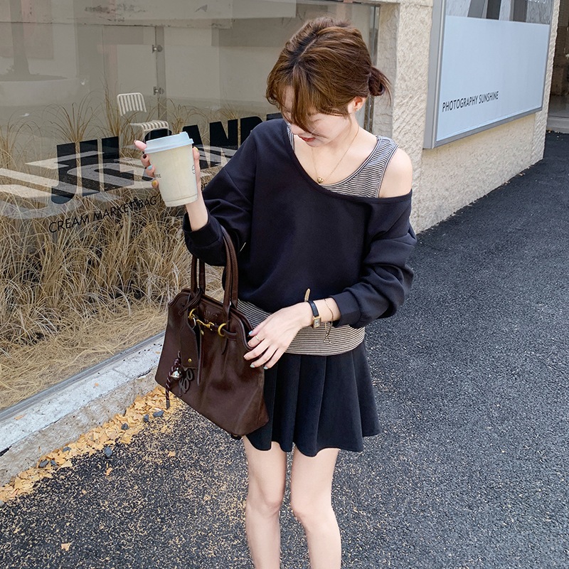 ベストセータープリーツスカートスリーピース2024新しいクールな座綱姉妹ファッションレジャースーツスカートの韓国語版 ベストセータープリーツスカートスリーピース2024新しいクールな座綱姉妹ファッションレジャースーツスカートの韓国語版