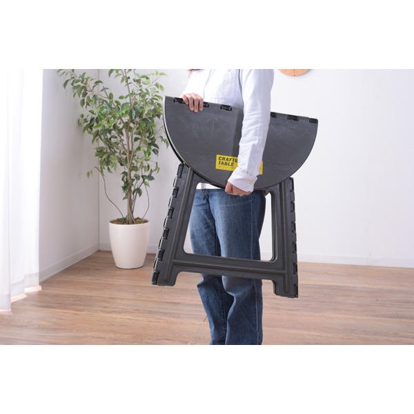 折りたたみテーブル/作業机 [サークル 円形 ベージュ] 幅58cm 携帯便利 クラフターテーブル