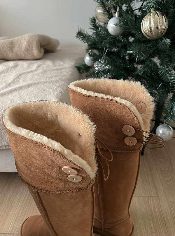 値下げしました⭐︎ムートンコート　ロング　ベージュ　フリンジ GYDA（ジェイダ）の「【WEB限定】ボアパイピングロングコート