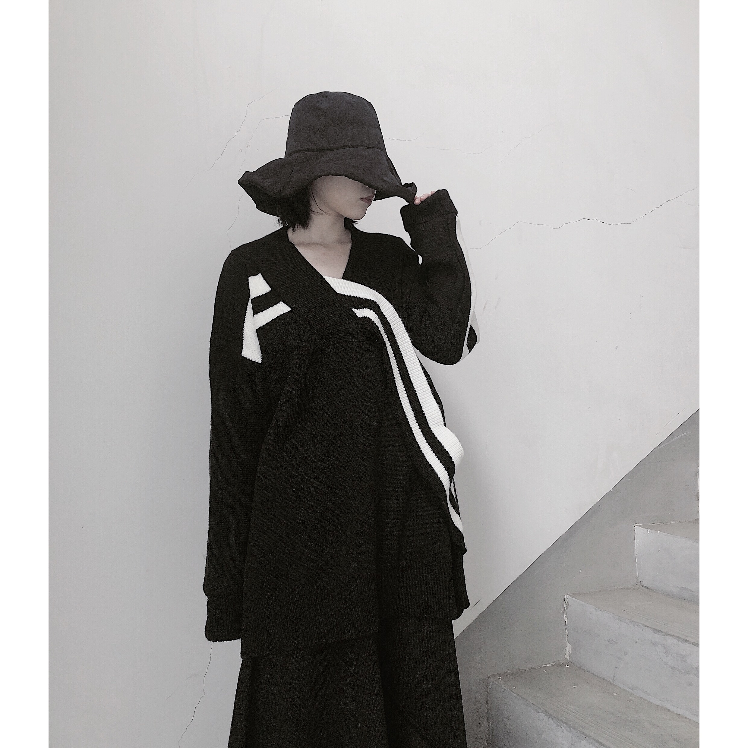 トップス セーター ストライプ Vネック 個性的 ニットソー プルオーバー ミディアム丈 袖あり 長袖 襟なし ストレート 切り替えデザイン かわいい 大人可愛い カジュアル 大人 おしゃれ お洒落 トップス セーター ストライプ Vネック 個性的 ニットソー プルオーバー ミディアム丈 袖あり 長袖 襟なし ストレート 切り替えデザイン かわいい 大人可愛い カジュアル 大人 おしゃれ お洒落