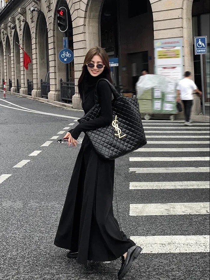 マキシスカートニッチデザイン百掛け高級感質感ハイウエスト着痩せおしゃれスカートプリーツスカートAラインスカート母の人気品 マキシスカートニッチデザイン百掛け高級感質感ハイウエスト着痩せおしゃれスカートプリーツスカートAラインスカート母の人気品