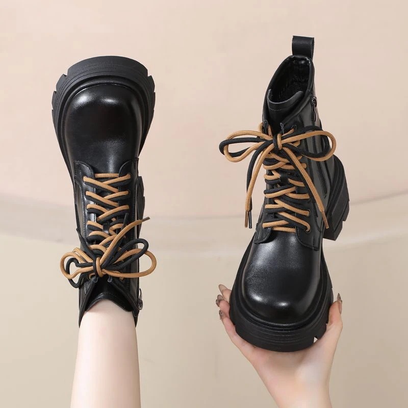 迅速な3日以内の出荷 スタイルアップ!ヒールパンプス ショートブーツ 高さを増やすショートブーツ女性秋と冬の新しい厚底英国スタイル汎用性の高い軽量バイクブーツパッド入りの小さな薄い 迅速な3日以内の出荷 スタイルアップ!ヒールパンプス ショートブーツ 高さを増やすショートブーツ女性秋と冬の新しい厚底英国スタイル汎用性の高い軽量バイクブーツパッド入りの小さな薄い