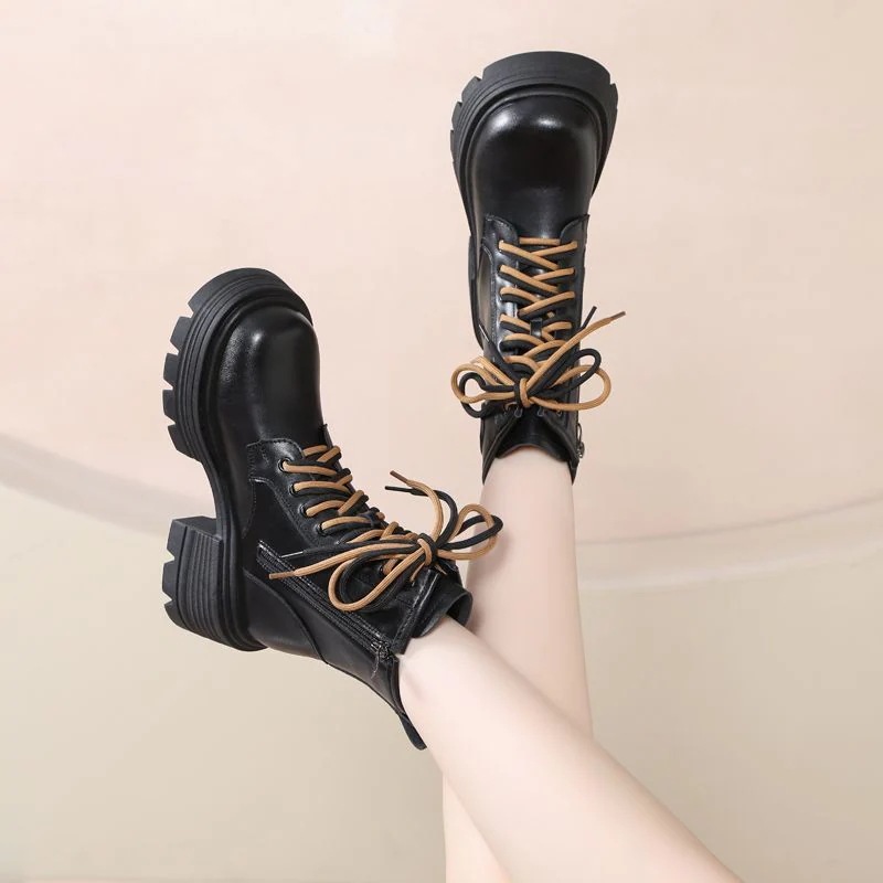 迅速な3日以内の出荷 スタイルアップ!ヒールパンプス ショートブーツ 高さを増やすショートブーツ女性秋と冬の新しい厚底英国スタイル汎用性の高い軽量バイクブーツパッド入りの小さな薄い 迅速な3日以内の出荷 スタイルアップ!ヒールパンプス ショートブーツ 高さを増やすショートブーツ女性秋と冬の新しい厚底英国スタイル汎用性の高い軽量バイクブーツパッド入りの小さな薄い