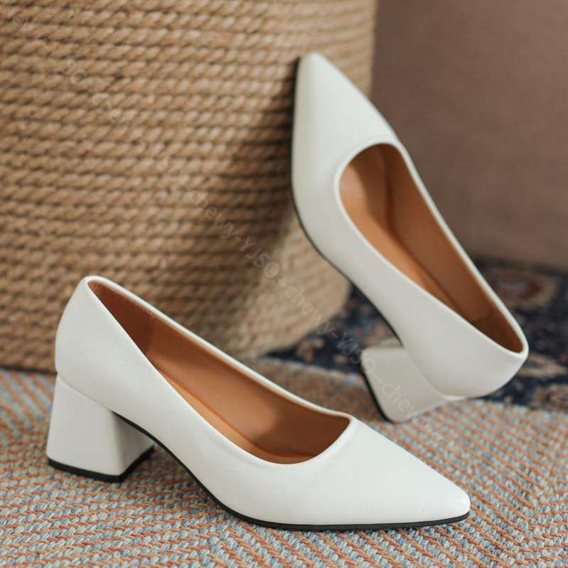 777円OFFクーポン ポインテッドトゥ ローヒールシューズ シンプル パンプス レディース 歩きやすい 5cmヒール コンフォートパンプス ローヒール 疲れにくい 耐摩耗性 滑り止め ファッション