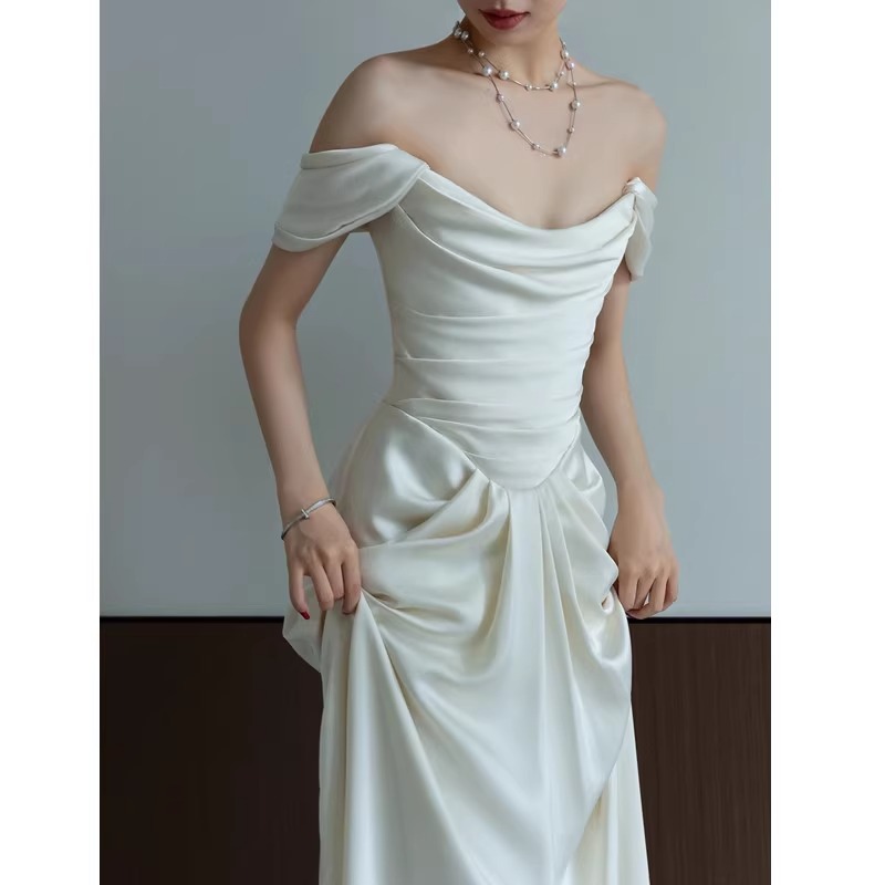 ワンショルダーの軽ウエディングドレスシンプルツアーホワイト2023新婦韓国式超仙迎賓のお出かけ紗ドレスドレスドレス ワンショルダーの軽ウエディングドレスシンプルツアーホワイト2023新婦韓国式超仙迎賓のお出かけ紗ドレスドレスドレス