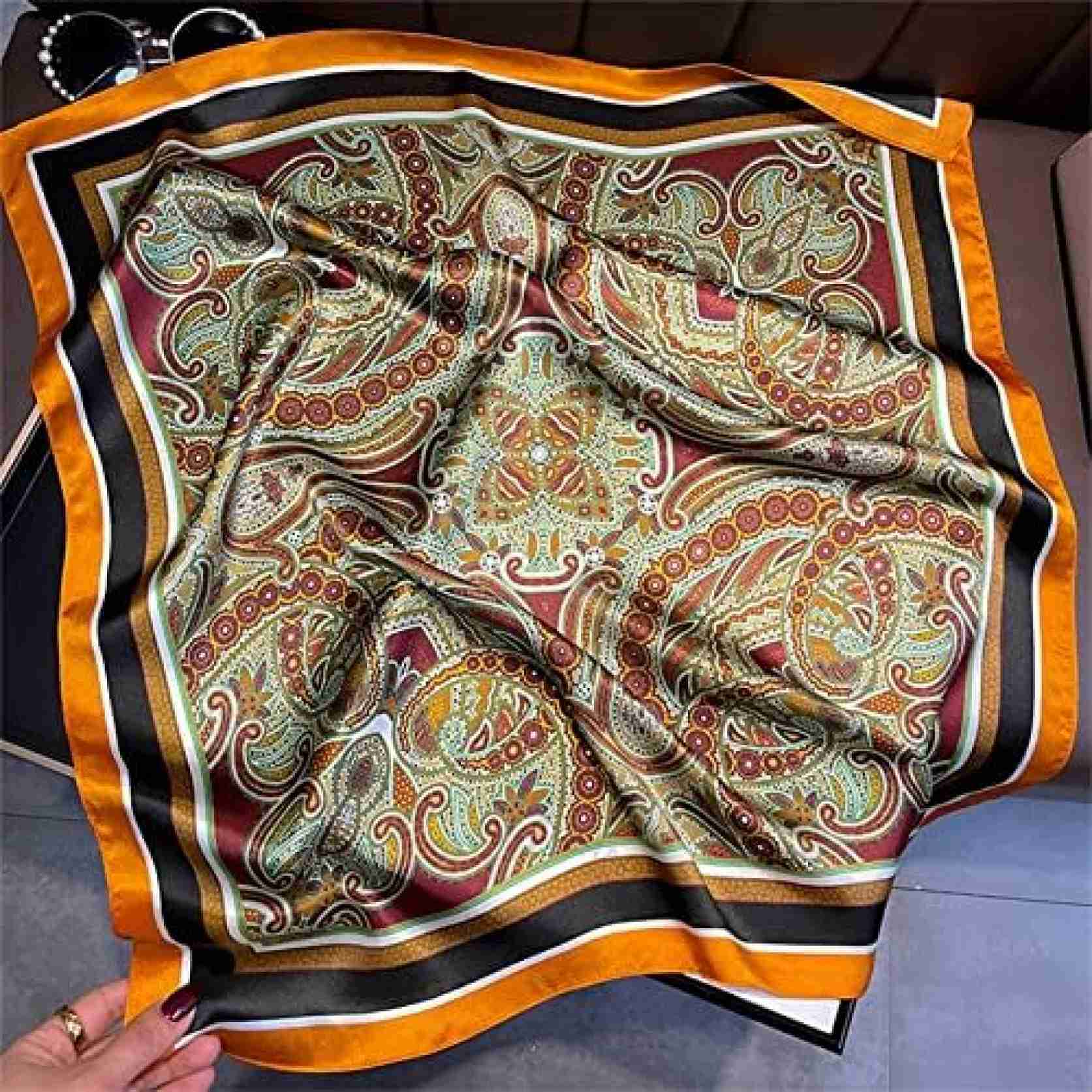 【20%OFFクーポン~】レディース スカーフ ダークグリーンスクエアスカーフスプリングと秋の光と薄い多機能スクエアスカーフヘッドスカーフ女性の贈り物 スカーフ 【20%OFFクーポン~】レディース スカーフ ダークグリーンスクエアスカーフスプリングと秋の光と薄い多機能スクエアスカーフヘッドスカーフ女性の贈り物 スカーフ