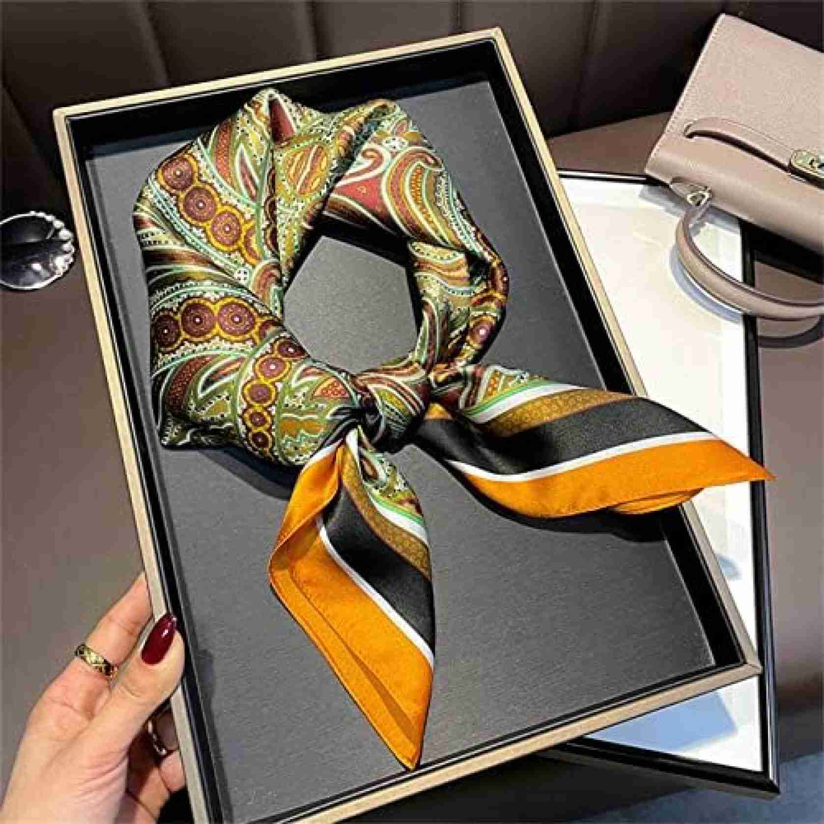 【20%OFFクーポン~】レディース スカーフ ダークグリーンスクエアスカーフスプリングと秋の光と薄い多機能スクエアスカーフヘッドスカーフ女性の贈り物 スカーフ 【20%OFFクーポン~】レディース スカーフ ダークグリーンスクエアスカーフスプリングと秋の光と薄い多機能スクエアスカーフヘッドスカーフ女性の贈り物 スカーフ