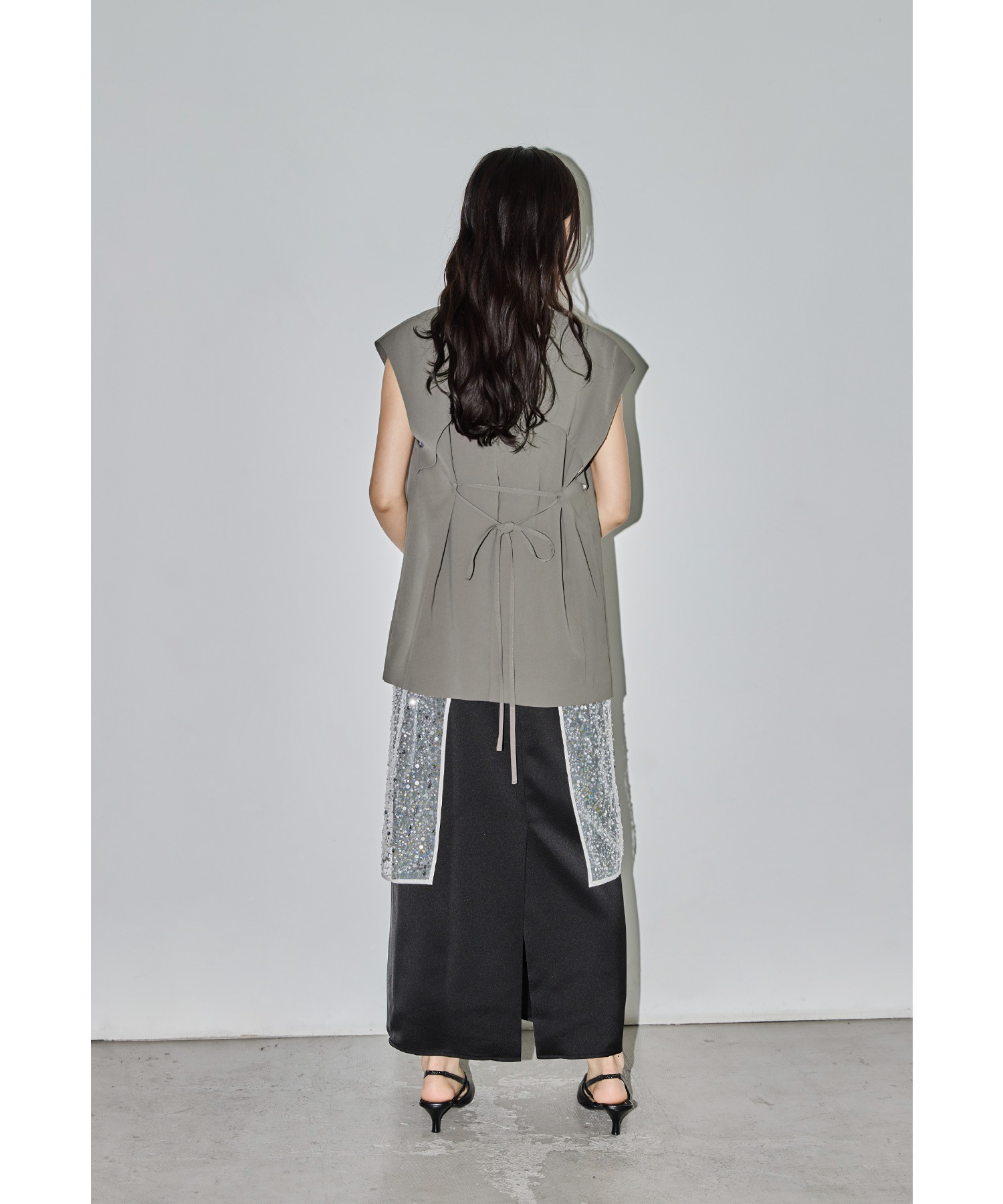 ゴールドボタンジレ ベスト ジャケット レディース 羽織 ミドル丈 トップス ノースリーブ 袖なし シンプル 無地 レイヤード 結婚式 パーティー 二次会 食事会 謝恩会 成人式 同窓会 入学式 ゴールドボタンジレ ベスト ジャケット レディース 羽織 ミドル丈 トップス ノースリーブ 袖なし シンプル 無地 レイヤード 結婚式 パーティー 二次会 食事会 謝恩会 成人式 同窓会 入学式