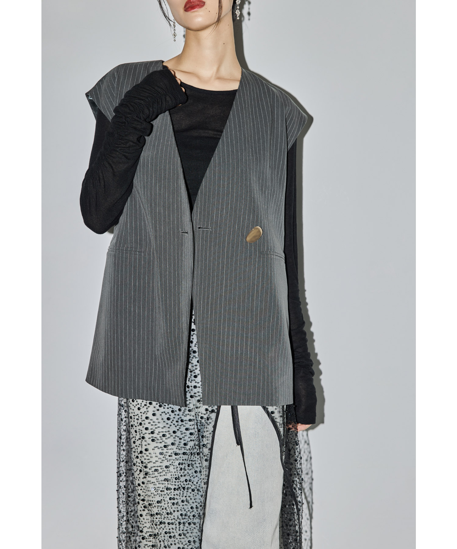 ゴールドボタンジレ ベスト ジャケット レディース 羽織 ミドル丈 トップス ノースリーブ 袖なし シンプル 無地 レイヤード 結婚式 パーティー 二次会 食事会 謝恩会 成人式 同窓会 入学式 ゴールドボタンジレ ベスト ジャケット レディース 羽織 ミドル丈 トップス ノースリーブ 袖なし シンプル 無地 レイヤード 結婚式 パーティー 二次会 食事会 謝恩会 成人式 同窓会 入学式