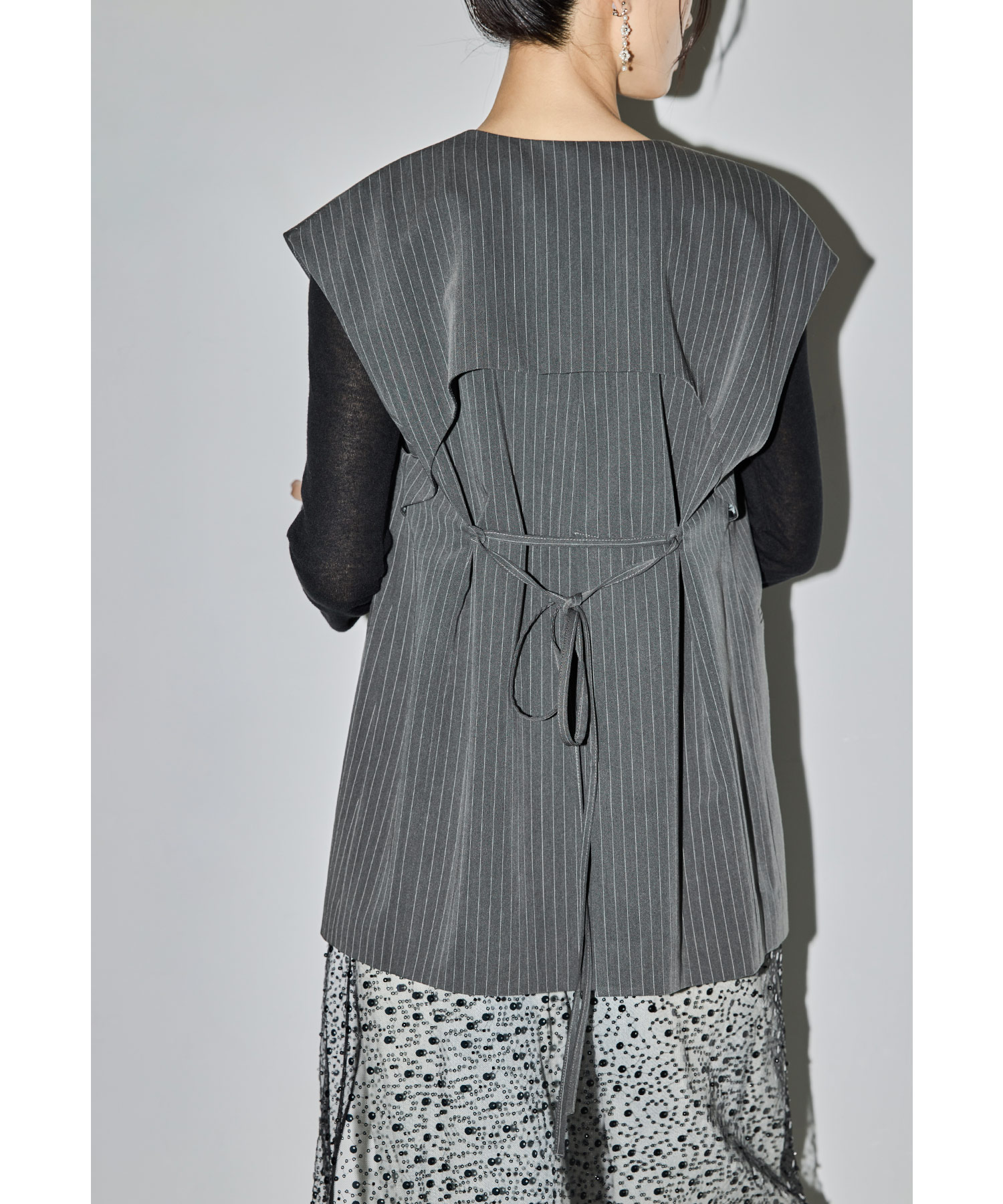 ゴールドボタンジレ ベスト ジャケット レディース 羽織 ミドル丈 トップス ノースリーブ 袖なし シンプル 無地 レイヤード 結婚式 パーティー 二次会 食事会 謝恩会 成人式 同窓会 入学式 ゴールドボタンジレ ベスト ジャケット レディース 羽織 ミドル丈 トップス ノースリーブ 袖なし シンプル 無地 レイヤード 結婚式 パーティー 二次会 食事会 謝恩会 成人式 同窓会 入学式