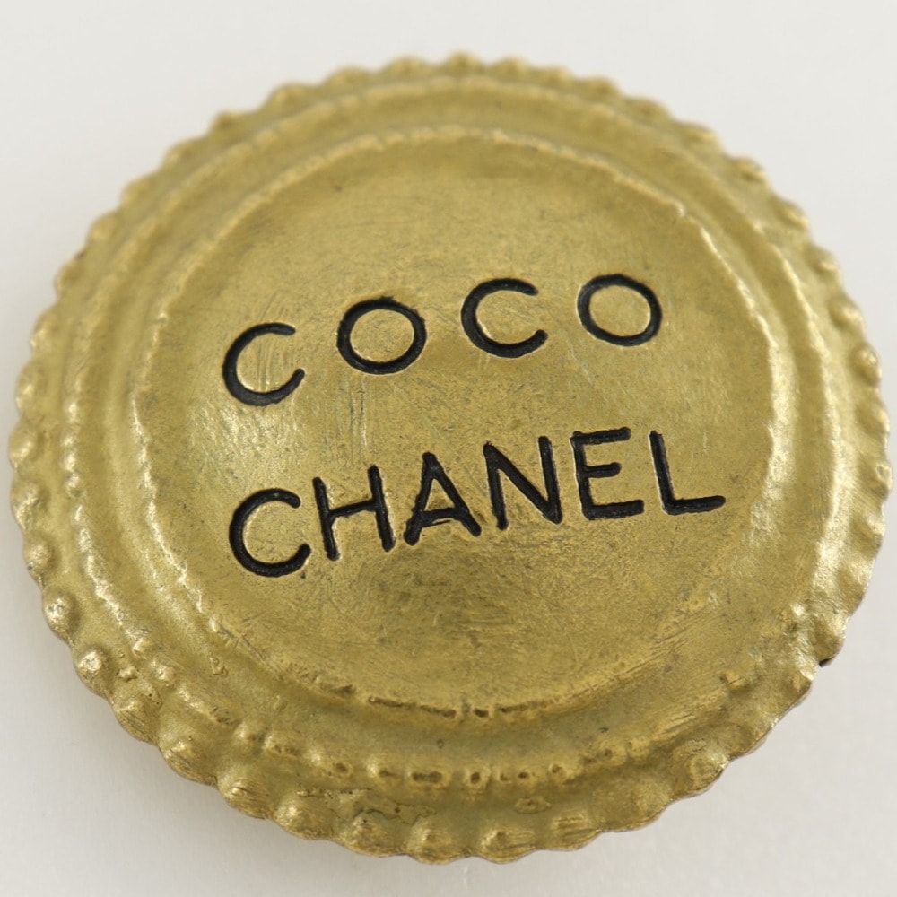 COCO ロゴ ヴィンテージ イヤリング 金メッキ 94P 約28g レディース 中古品 COCO ロゴ ヴィンテージ イヤリング 金メッキ 94P 約28g レディース 中古品
