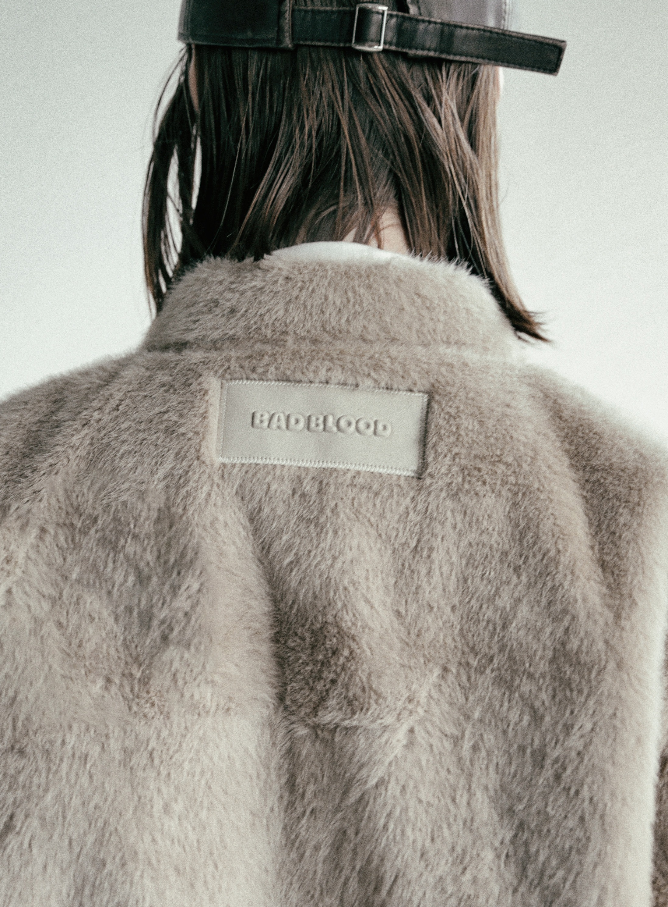BADBLOOD】 BEYOND SOFT LIGHT FUR ZIP-UP JACKET : SAND ファー