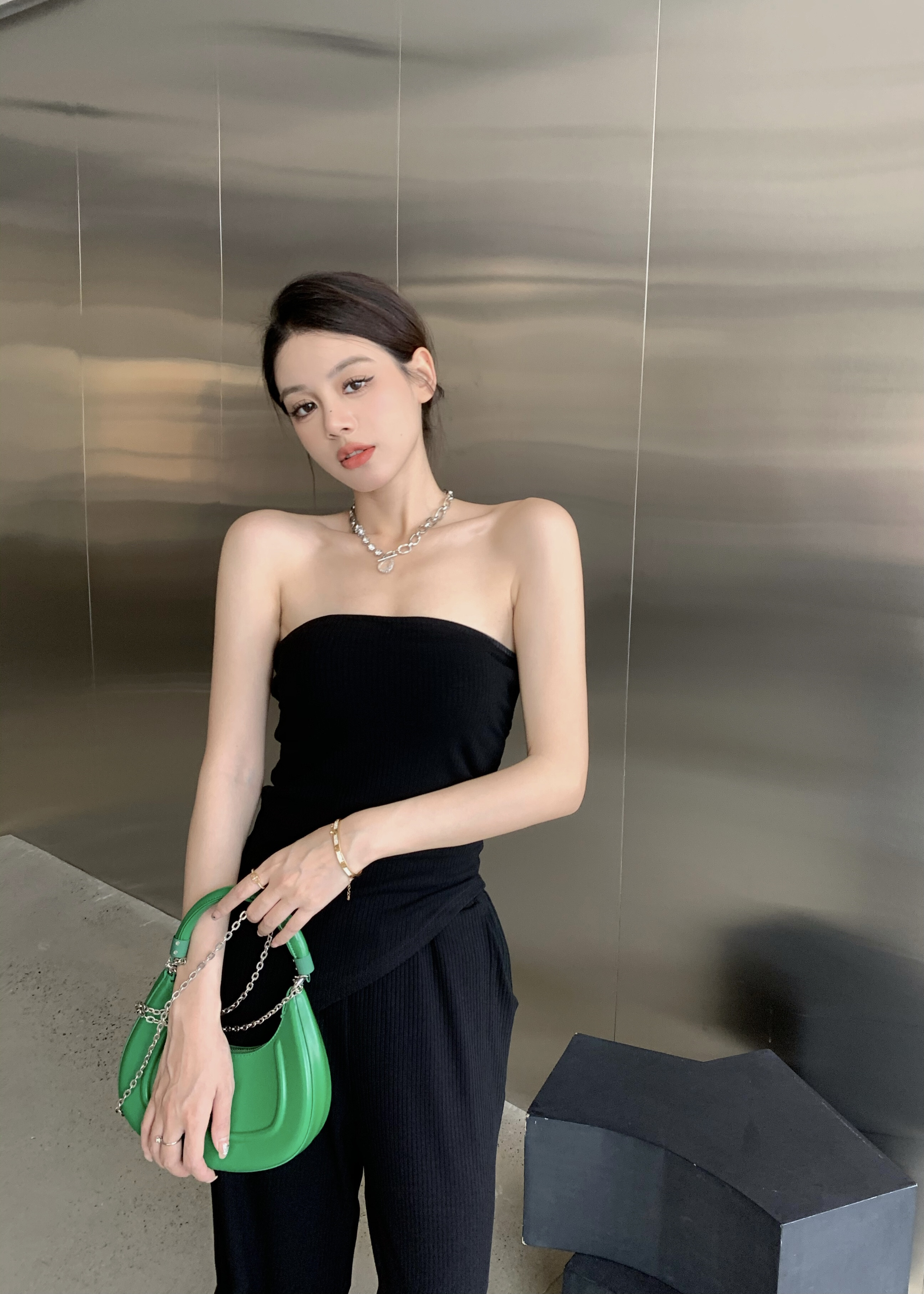 セットアップ レディース チューブトップ ワイドパンツ クロップド丈 クロップド 袖なし スリム 細身 ハイウエスト ワイド 薄手 上下セット 2点セット ツーピース お得 かわいい 大人可愛い セットアップ レディース チューブトップ ワイドパンツ クロップド丈 クロップド 袖なし スリム 細身 ハイウエスト ワイド 薄手 上下セット 2点セット ツーピース お得 かわいい 大人可愛い