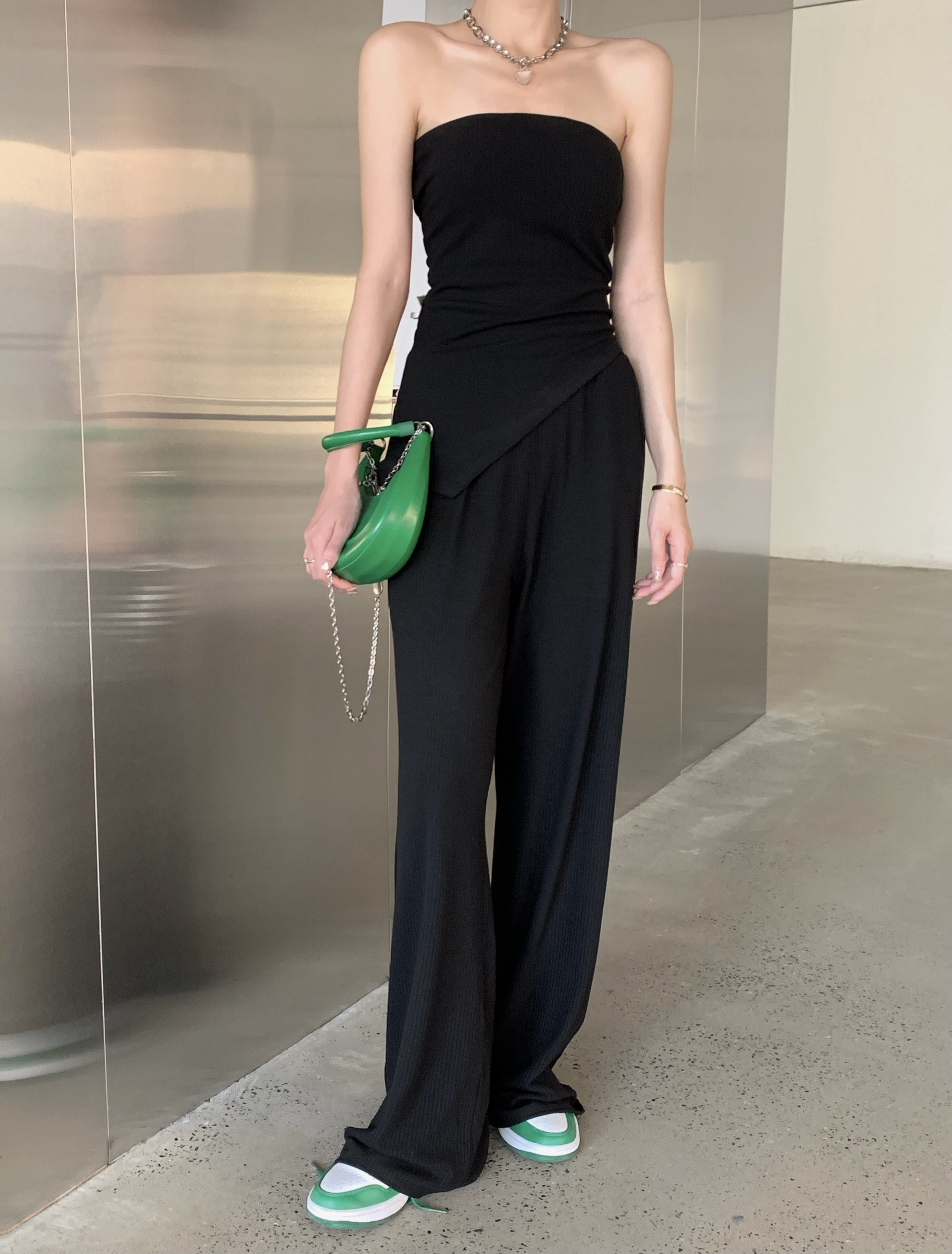 セットアップ レディース チューブトップ ワイドパンツ クロップド丈 クロップド 袖なし スリム 細身 ハイウエスト ワイド 薄手 上下セット 2点セット ツーピース お得 かわいい 大人可愛い セットアップ レディース チューブトップ ワイドパンツ クロップド丈 クロップド 袖なし スリム 細身 ハイウエスト ワイド 薄手 上下セット 2点セット ツーピース お得 かわいい 大人可愛い