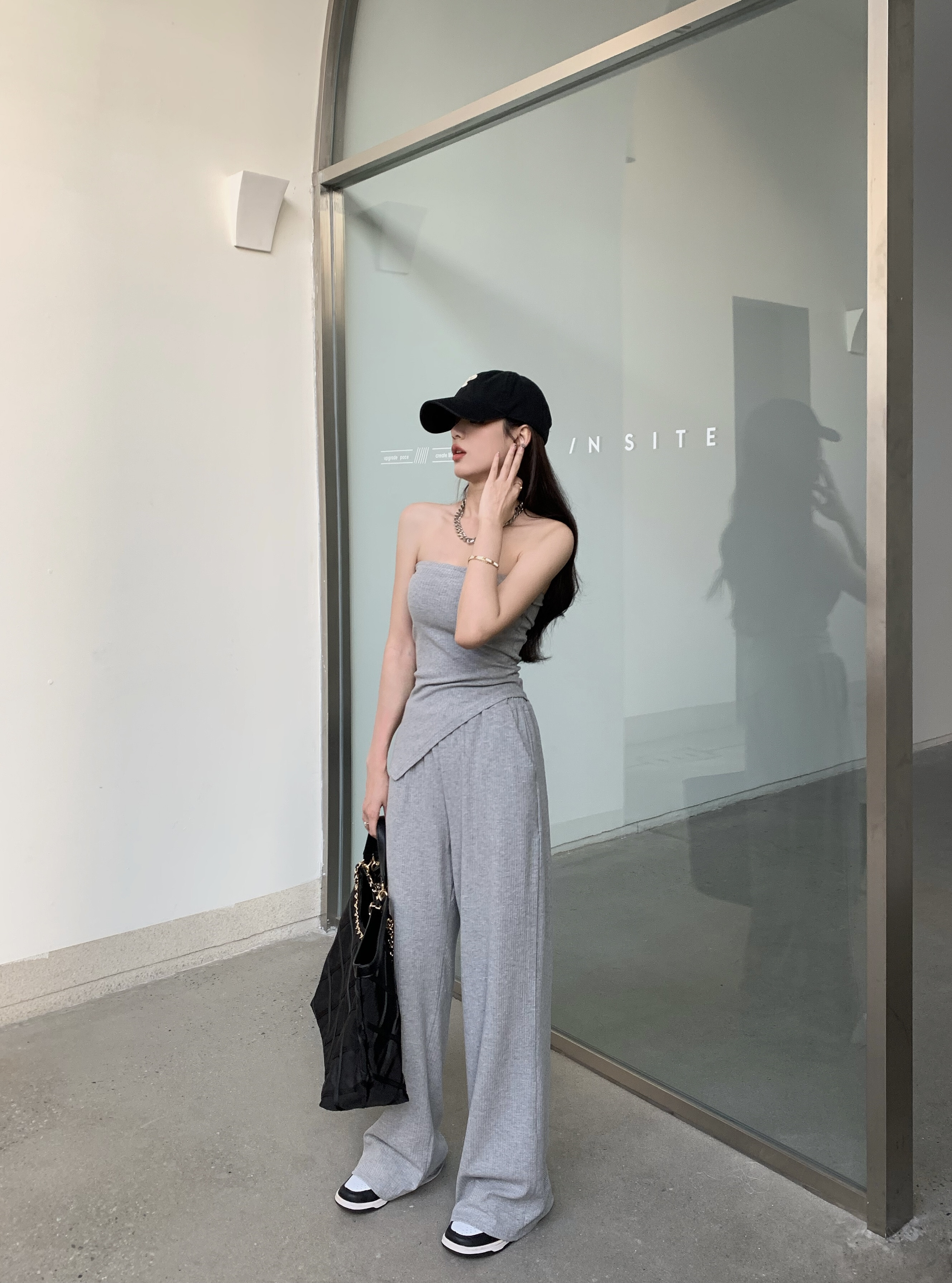 セットアップ レディース チューブトップ ワイドパンツ クロップド丈 クロップド 袖なし スリム 細身 ハイウエスト ワイド 薄手 上下セット 2点セット ツーピース お得 かわいい 大人可愛い セットアップ レディース チューブトップ ワイドパンツ クロップド丈 クロップド 袖なし スリム 細身 ハイウエスト ワイド 薄手 上下セット 2点セット ツーピース お得 かわいい 大人可愛い