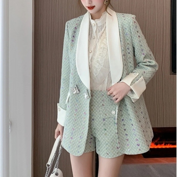 ハイエンドのカスタマイズ-2024 春の新作オートクチュール強力なグリーンスパンコール小さなフレグランススタイルブレザーライト高級スーツ ハイエンドのカスタマイズ-2024 春の新作オートクチュール強力なグリーンスパンコール小さなフレグランススタイルブレザーライト高級スーツ