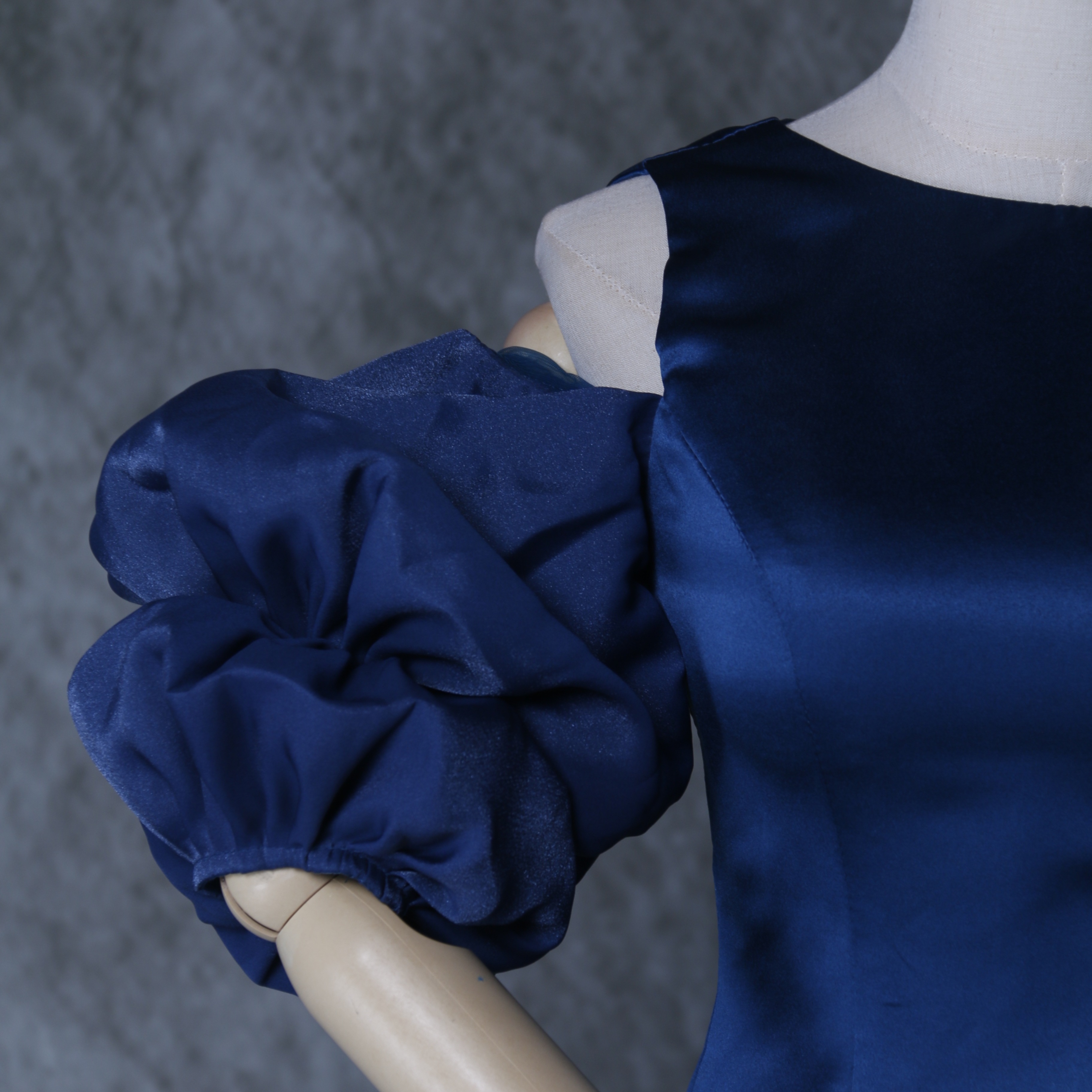 パーティードレス ネイビー ファスナー 肩出し マーメイドライン フロントスリット 二次会 パーティードレス ネイビー ファスナー 肩出し マーメイドライン フロントスリット 二次会