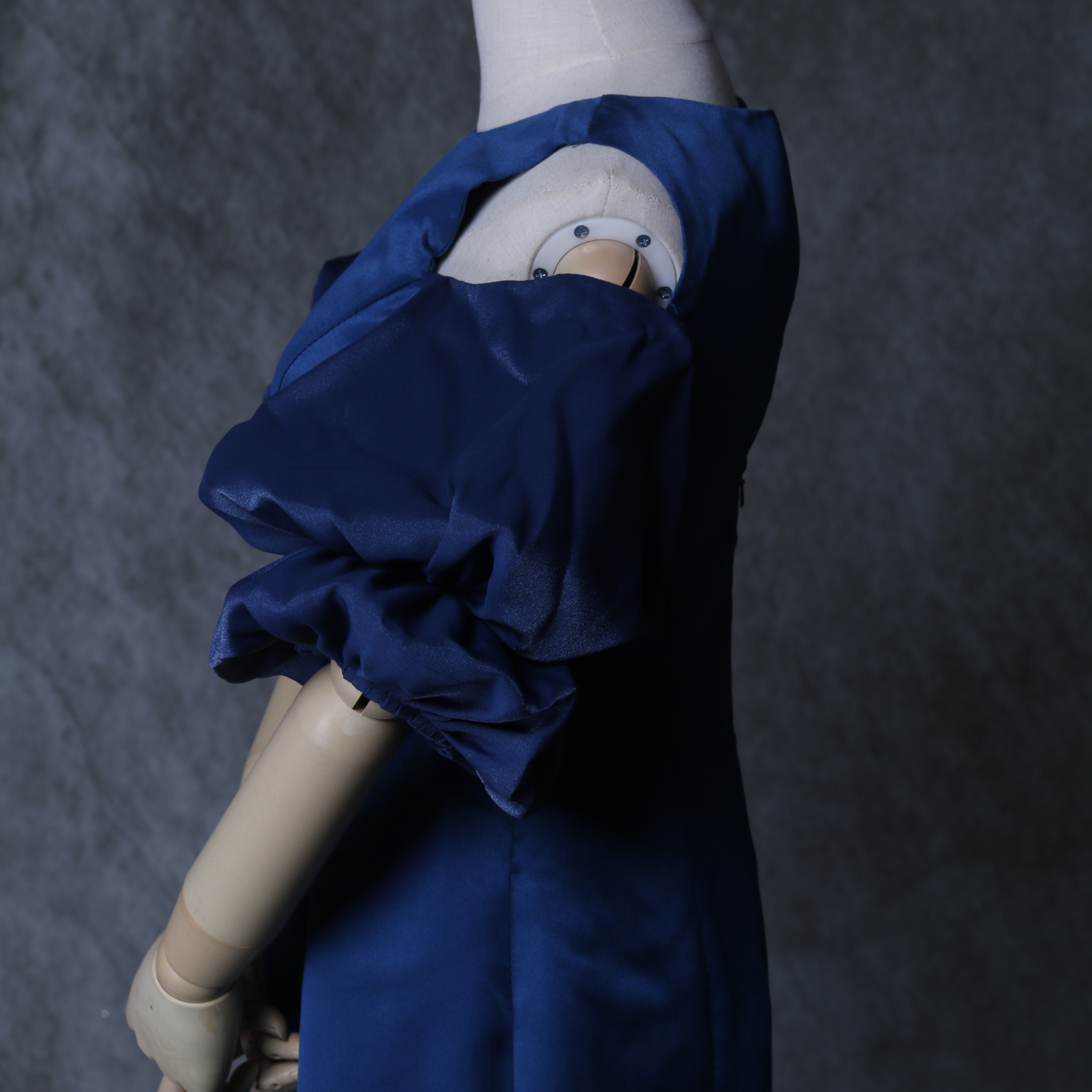 パーティードレス ネイビー ファスナー 肩出し マーメイドライン フロントスリット 二次会 パーティードレス ネイビー ファスナー 肩出し マーメイドライン フロントスリット 二次会