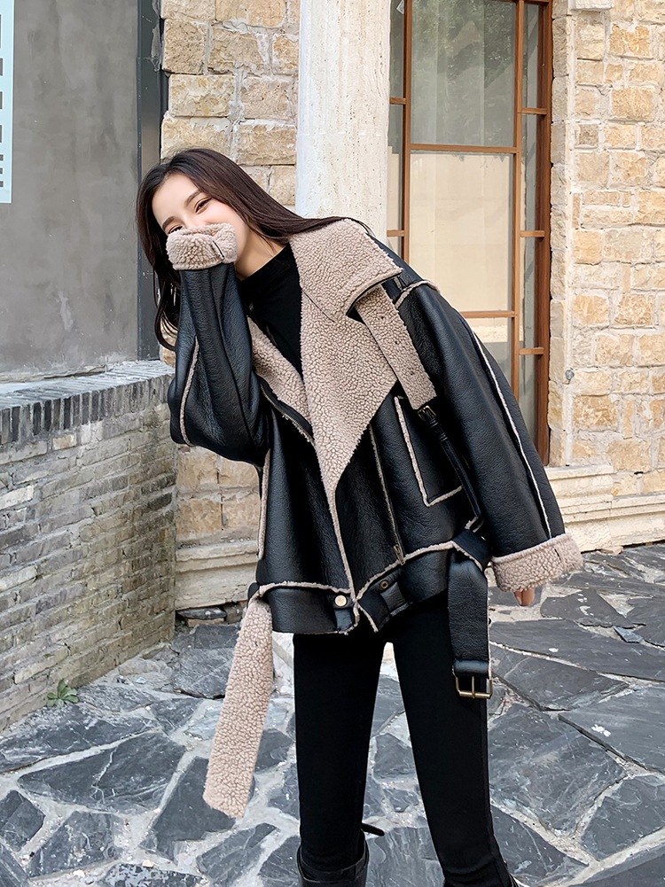 レディース フェイクレザーアウター ボア ジャケット カジュアル 襟 オーバーサイズ アウター ボア もこもこ 防寒 大人可愛い ママコーデ ママファッション 韓国 オルチャンファッション 人気 トレ レディース フェイクレザーアウター ボア ジャケット カジュアル 襟 オーバーサイズ アウター ボア もこもこ 防寒 大人可愛い ママコーデ ママファッション 韓国 オルチャンファッション 人気 トレ