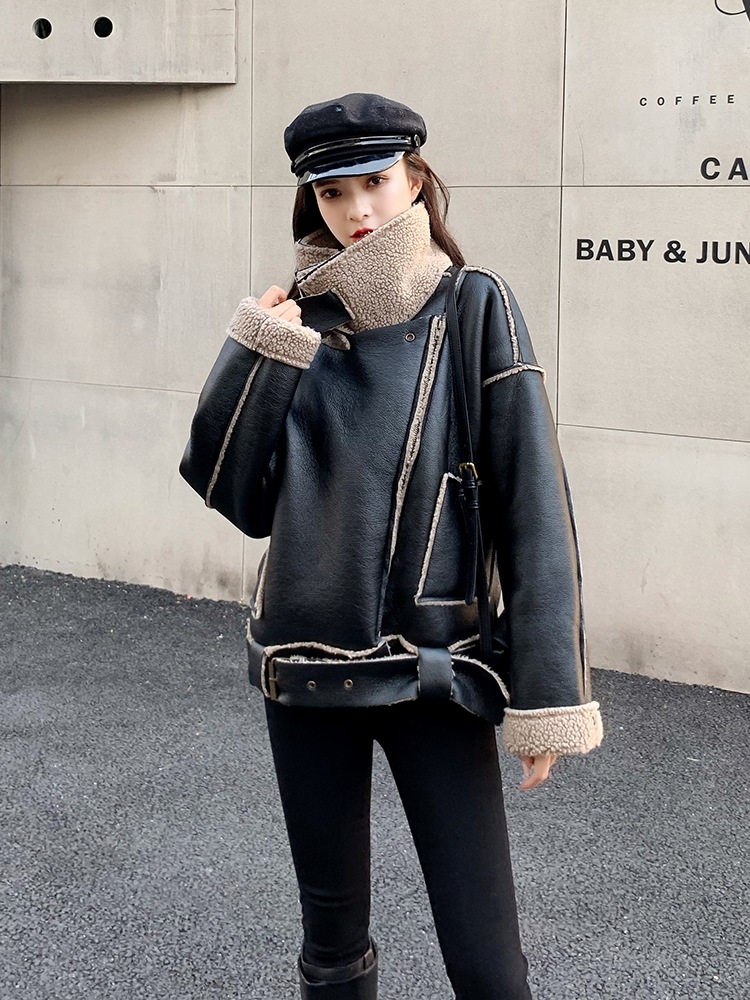 レディース フェイクレザーアウター ボア ジャケット カジュアル 襟 オーバーサイズ アウター ボア もこもこ 防寒 大人可愛い ママコーデ ママファッション 韓国 オルチャンファッション 人気 トレ レディース フェイクレザーアウター ボア ジャケット カジュアル 襟 オーバーサイズ アウター ボア もこもこ 防寒 大人可愛い ママコーデ ママファッション 韓国 オルチャンファッション 人気 トレ