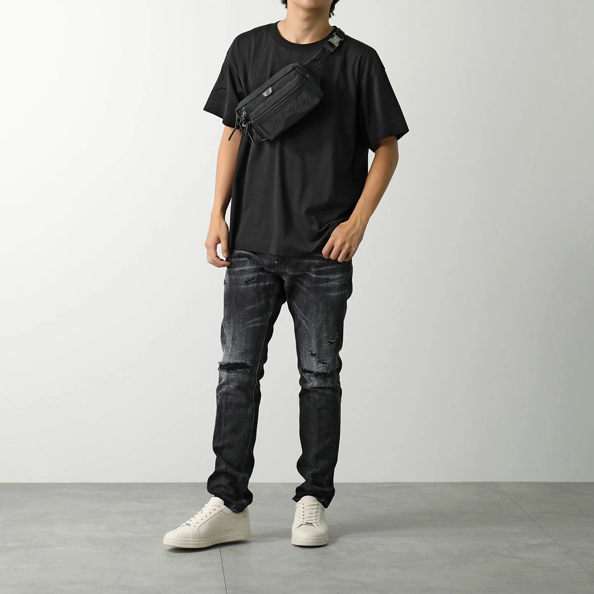 Christian Louboutin クリスチャンルブタン ボディバッグ LOUBIDEAL ルビディール 3235036 メンズ ナイロン CLロゴ 鞄 B260/BLACK-BLACK-BLAC Christian Louboutin クリスチャンルブタン ボディバッグ LOUBIDEAL ルビディール 3235036 メンズ ナイロン CLロゴ 鞄 B260/BLACK-BLACK-BLAC