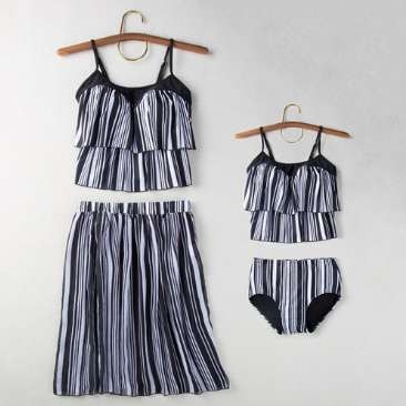 体型カバー 水着 ビキニ タンキニ 4点セット 大きいサイズ レディース 2019年新作 ビーチウェア 40代 30代 フレアスカート フリル セット 体型カバー 水着 ビキニ タンキニ 4点セット 大きいサイズ レディース 2019年新作 ビーチウェア 40代 30代 フレアスカート フリル セット