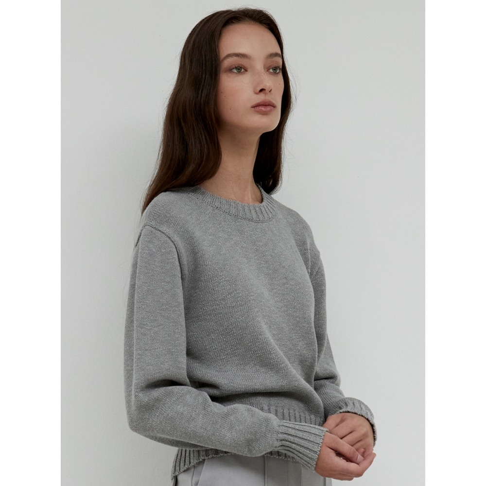 ouieバックホールラウンドネックニットチャコールOU1173 ouieバックホールラウンドネックニットチャコールOU1173