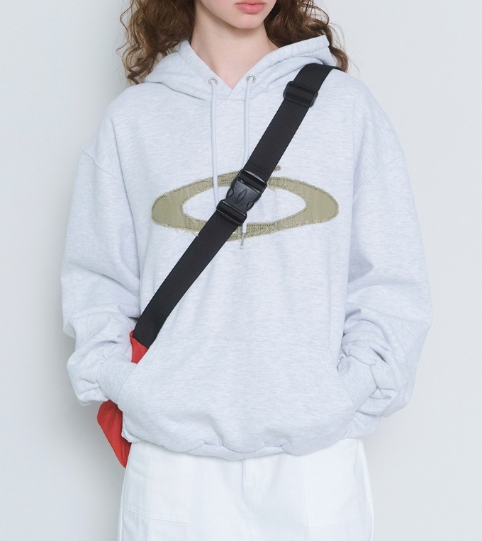 APPLIQUE LOGO HOODIE (2 COLORS) APPLIQUE LOGO HOODIE (2 COLORS)