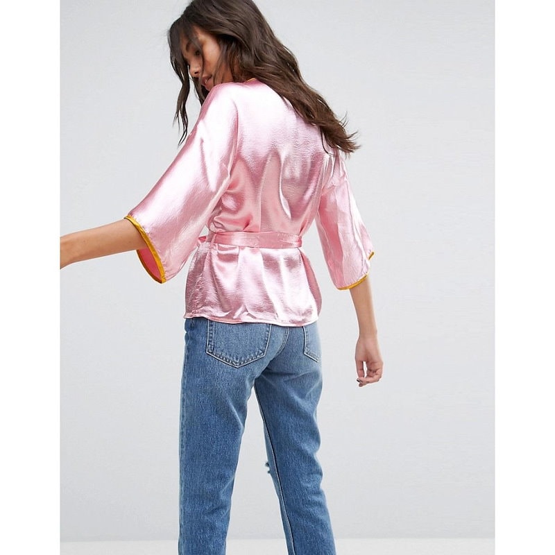 グラマラス レディース トップス【Glamorous Wrap Front Kimono Top In Satin With Floral Embroidery】Pink グラマラス レディース トップス【Glamorous Wrap Front Kimono Top In Satin With Floral Embroidery】Pink