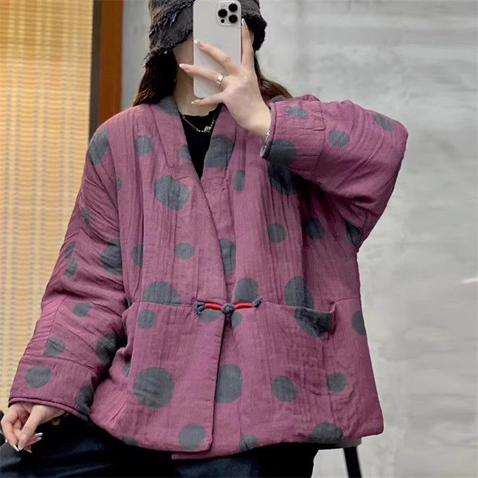 中綿コート レディース コート 長袖 ショート丈 一釦 水玉柄 中綿入り ジャケット 羽織り チャイナボタン ノーカラー 民族風 防寒着 あったか ゆったり レトロ 大人可愛い カジュアル エスニック 中綿コート レディース コート 長袖 ショート丈 一釦 水玉柄 中綿入り ジャケット 羽織り チャイナボタン ノーカラー 民族風 防寒着 あったか ゆったり レトロ 大人可愛い カジュアル エスニック