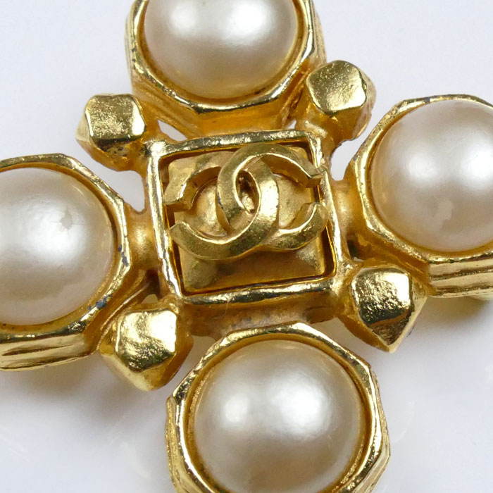 CHANEL シャネル メタル ココマーク フェイクパール ブローチ 24g レディース 中古 CHANEL シャネル メタル ココマーク フェイクパール ブローチ 24g レディース 中古
