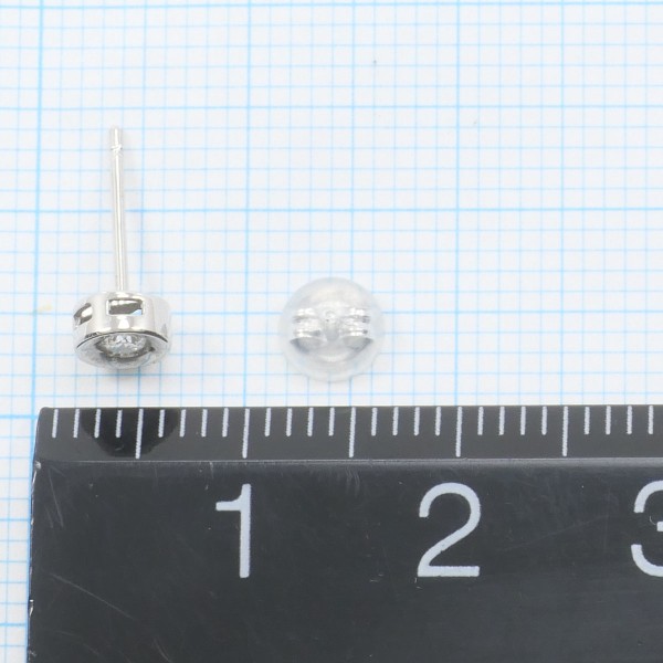 K10 10金 WG ホワイトゴールド ピアス(片耳) ダイヤ 0.05 ジュエリー 中古 K10 10金 WG ホワイトゴールド ピアス(片耳) ダイヤ 0.05 ジュエリー 中古