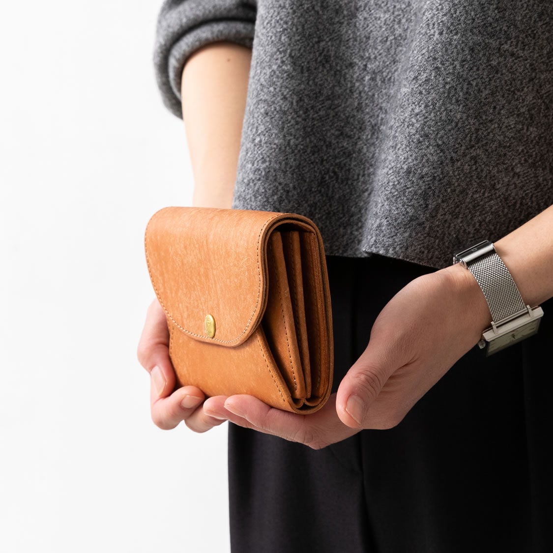 ミニ財布 レディース 本革 レザー 薄い 二つ折り コンパクト 大人可愛い 日本製 女性 ブラック ミニ財布 レディース 本革 レザー 薄い 二つ折り コンパクト 大人可愛い 日本製 女性 ブラック