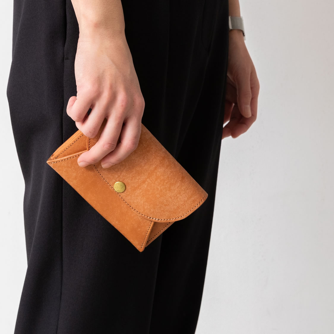 ミニ財布 レディース 本革 レザー 薄い 二つ折り コンパクト 大人可愛い 日本製 女性 ブラック ミニ財布 レディース 本革 レザー 薄い 二つ折り コンパクト 大人可愛い 日本製 女性 ブラック