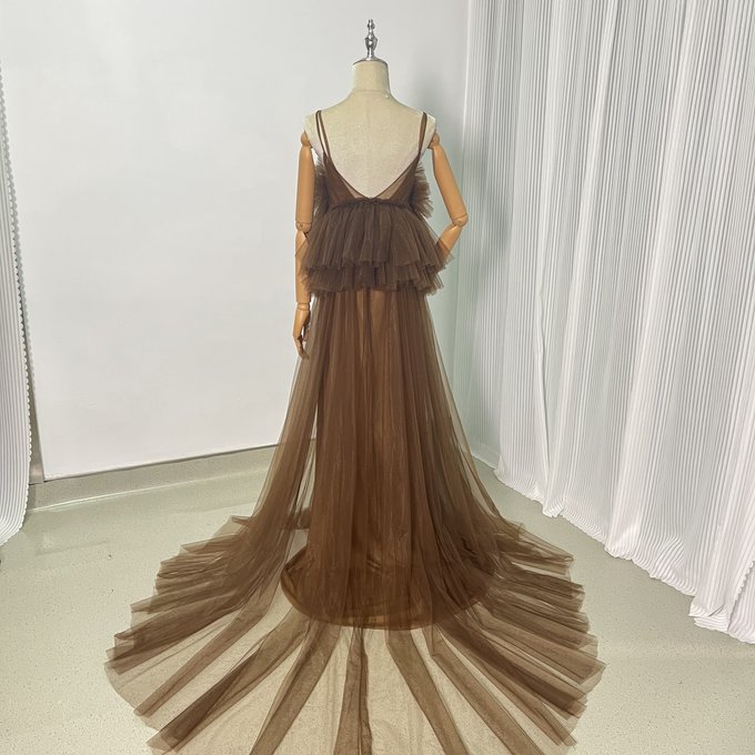 実例写真!2ways キャミソール ブラウン パーティードレス 胸元フリル 前撮り ワンピース 可愛い 実例写真!2ways キャミソール ブラウン パーティードレス 胸元フリル 前撮り ワンピース 可愛い